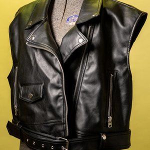 Topshop Cropped Moto Vest / Faux Leather vest /  dystopian style / Gamer Girl